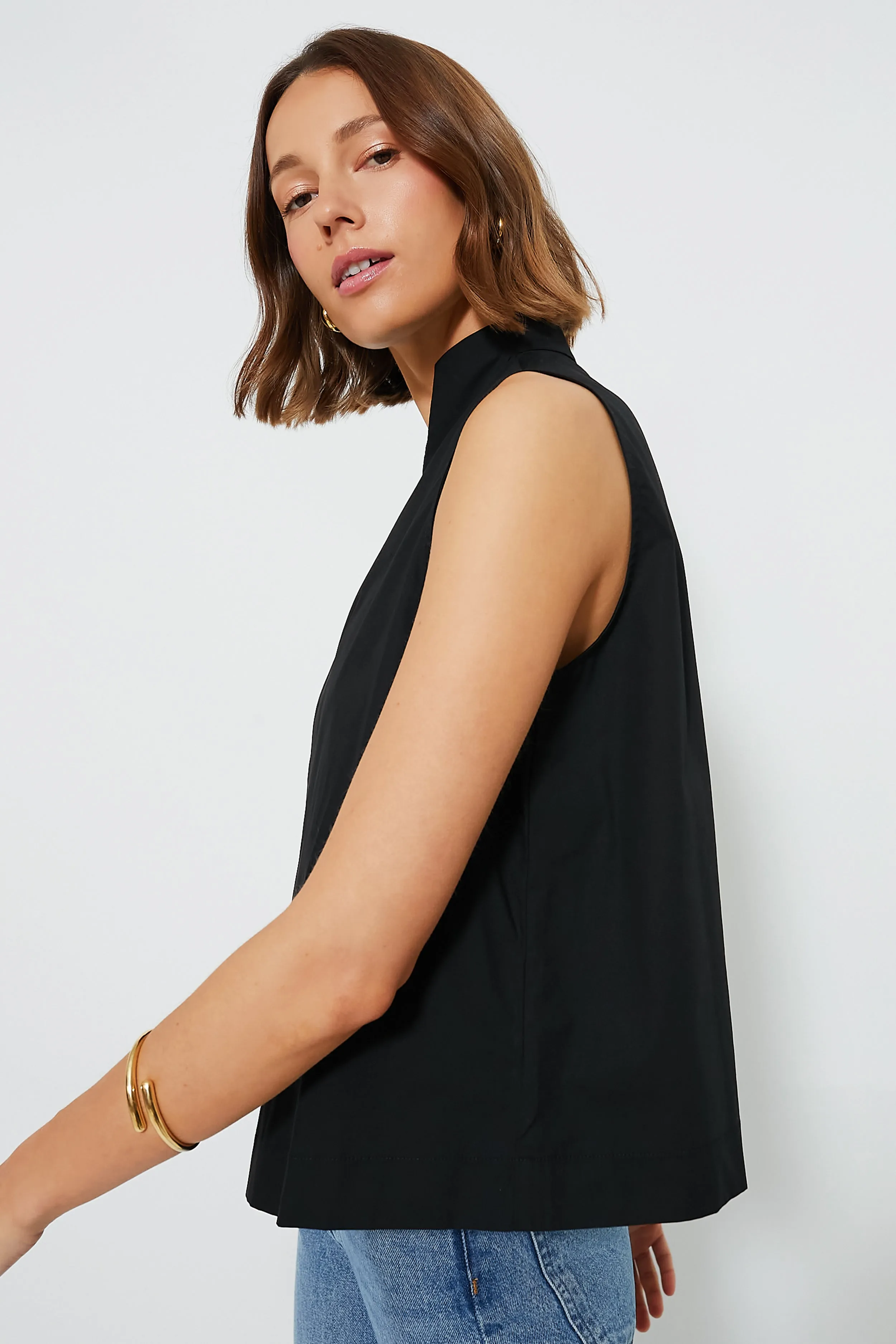 Black Sleeveless Celeste Top