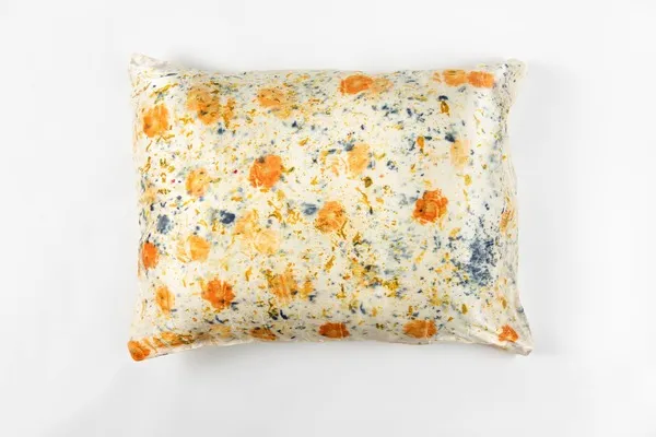 Dye Kween Floral Botanically Dyed Silk Pillowcase - Cream/Yellow