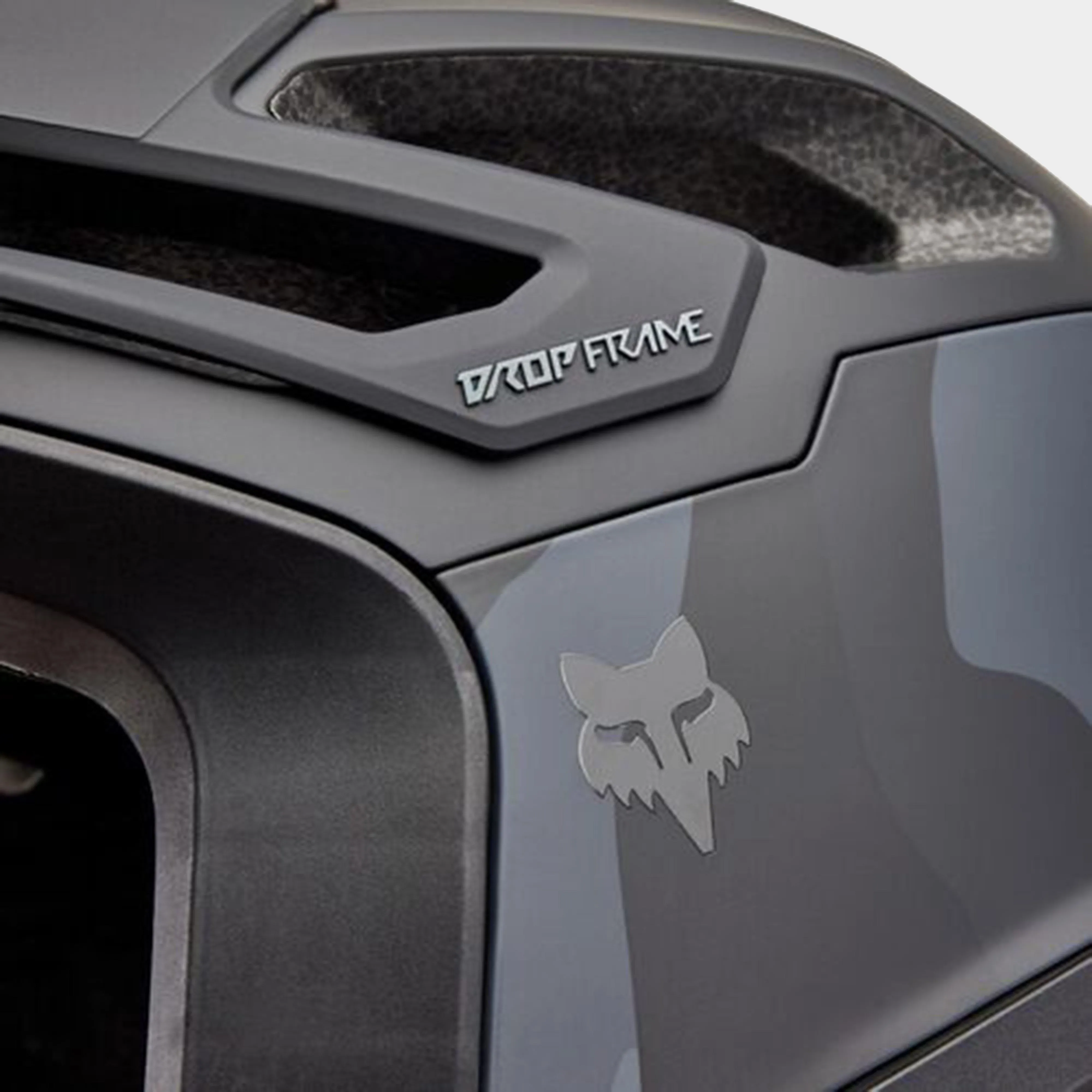 Fox Dropframe Pro Run Helmet | Ultimate Outdoors