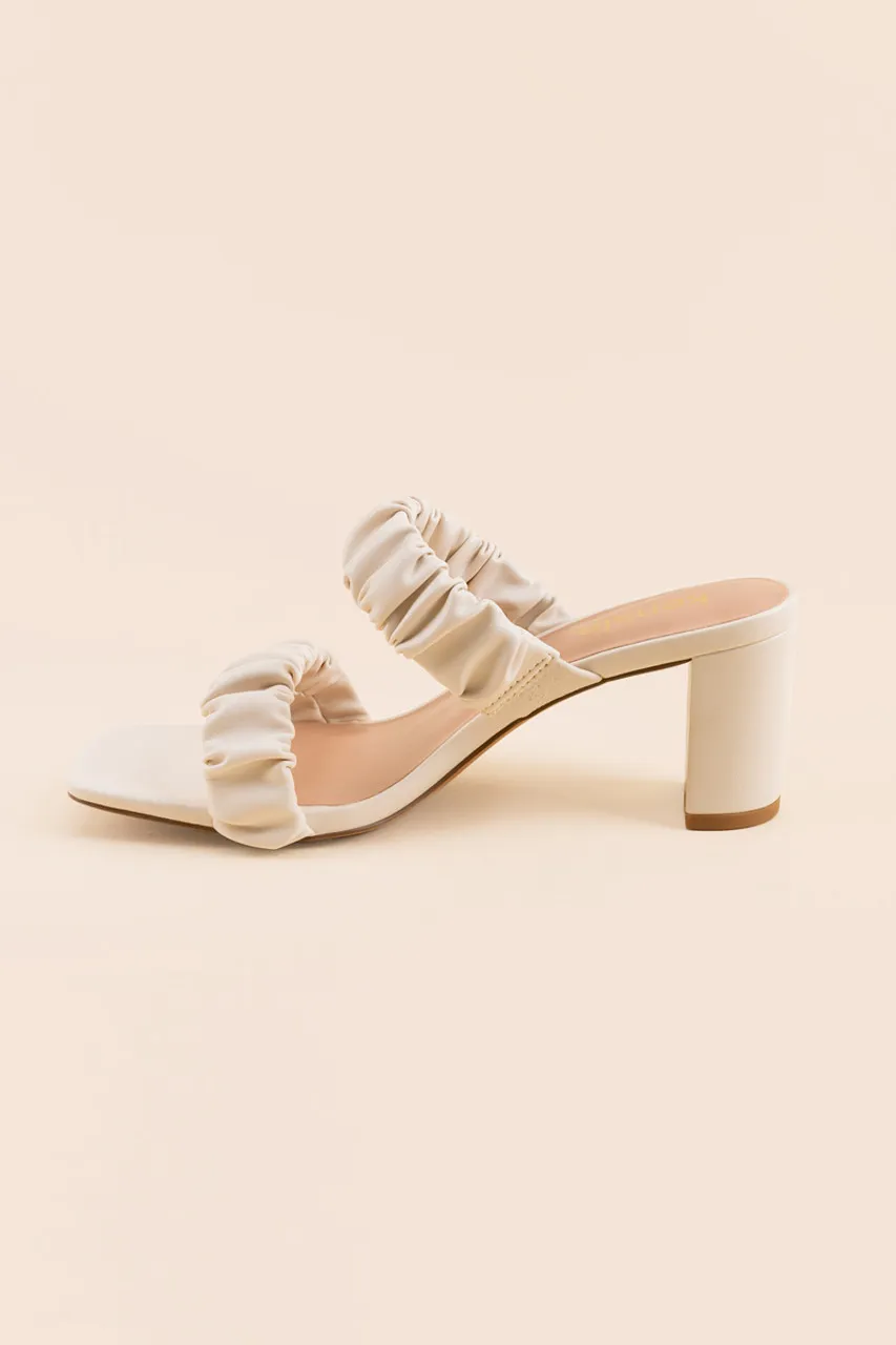 Kensie Kamilah Scrunchie Band Mules in Ivory