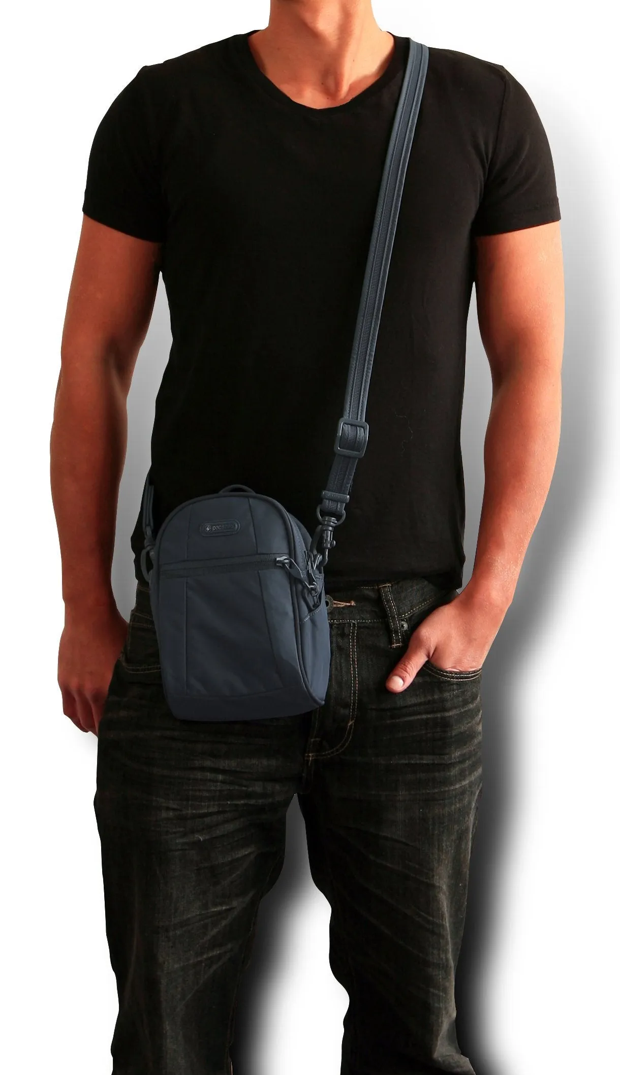 Pacsafe Pacsafe Metrosafe 100 GII Hip and Shoulder Bag