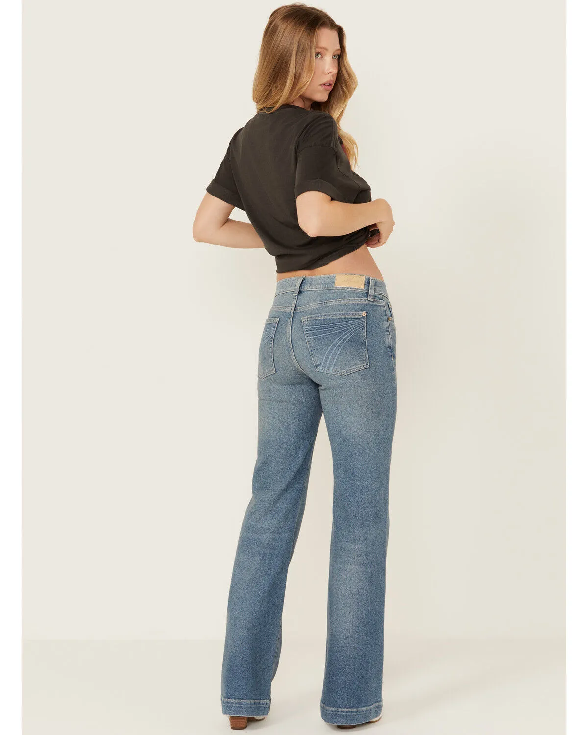 Product Name:  7 For All Mankind Women's Be My Baby Medium Wash Mid Rise Tailorless Dojo Trouser Stretch Denim Jeans