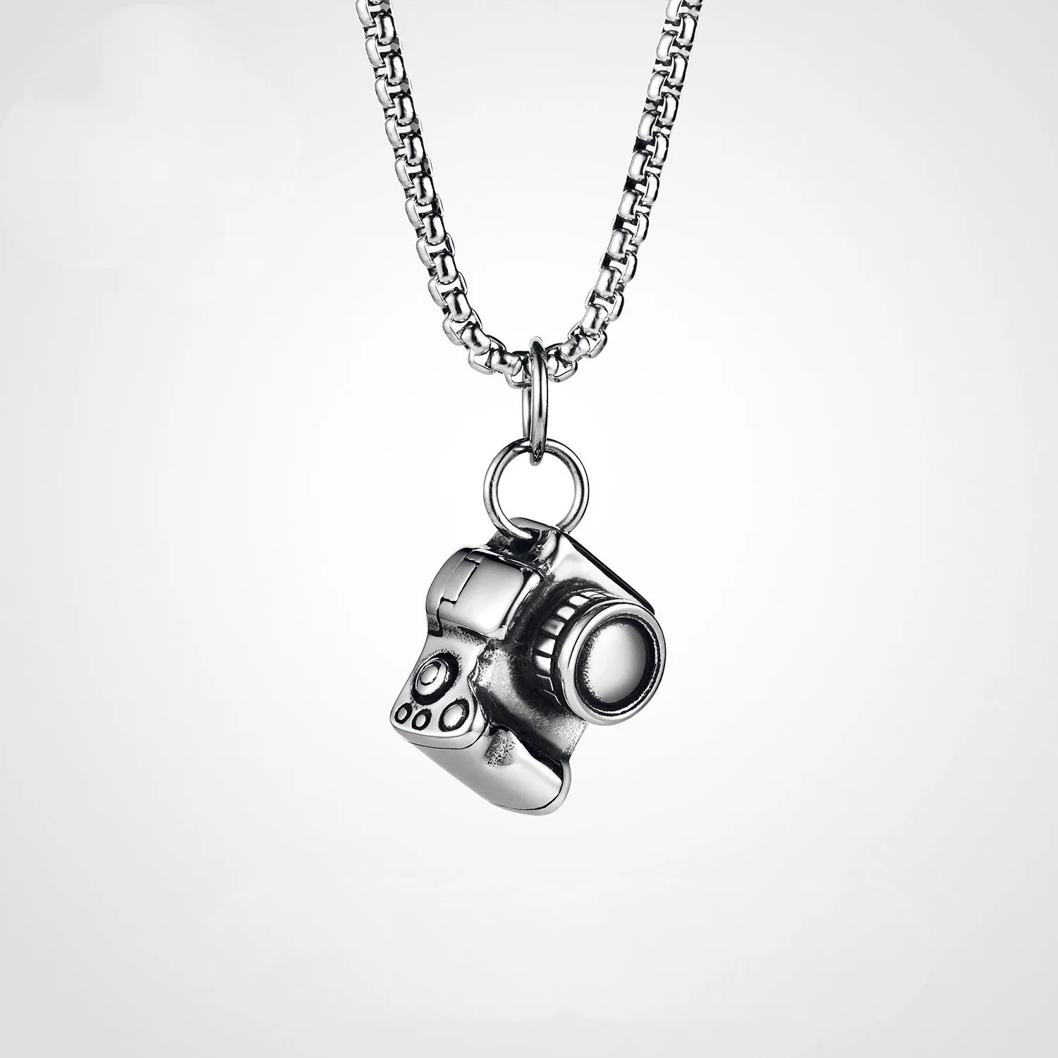 Retro SLR camera necklace hip-hop simple clavicle chain