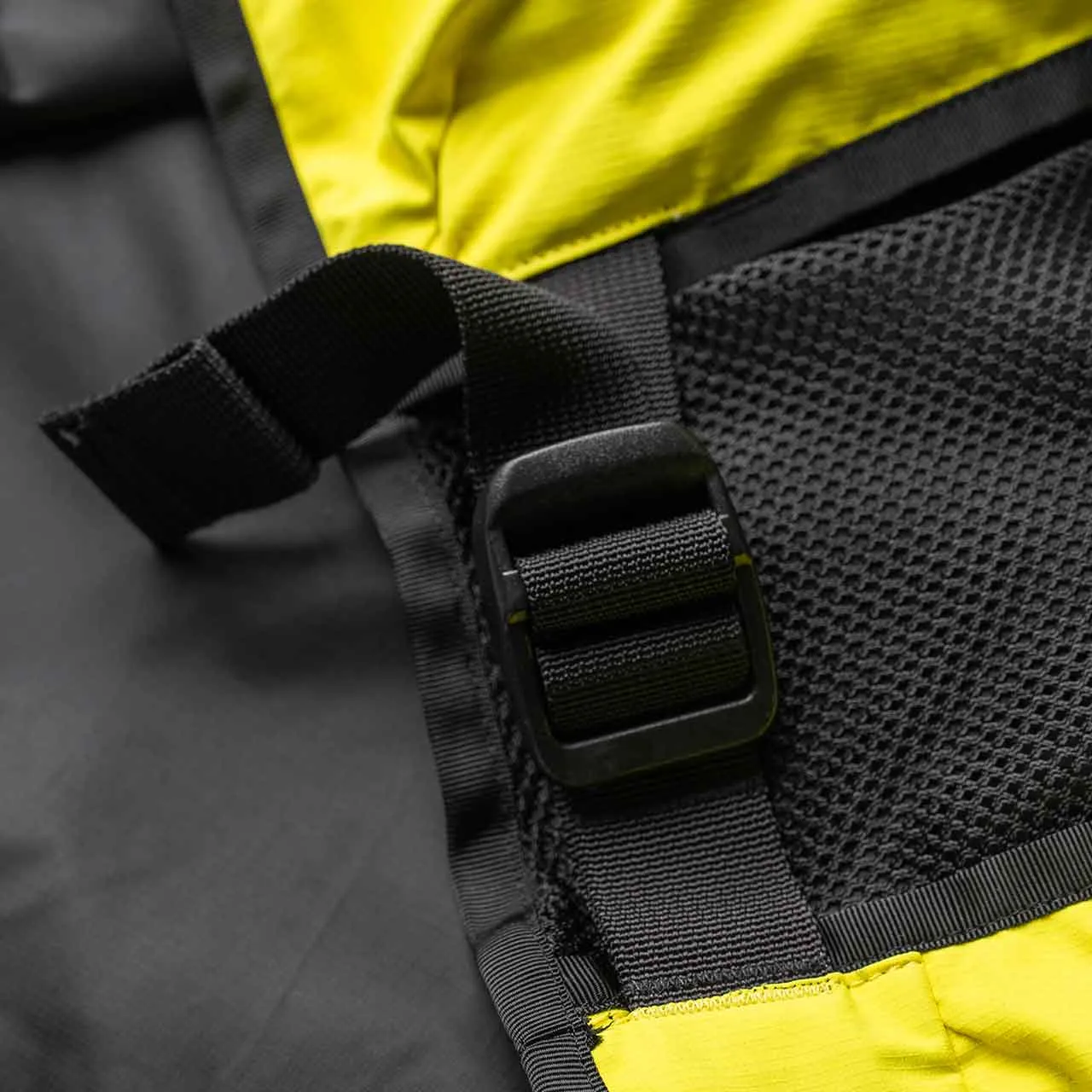 the north face black series futurelight vest (lime / black)