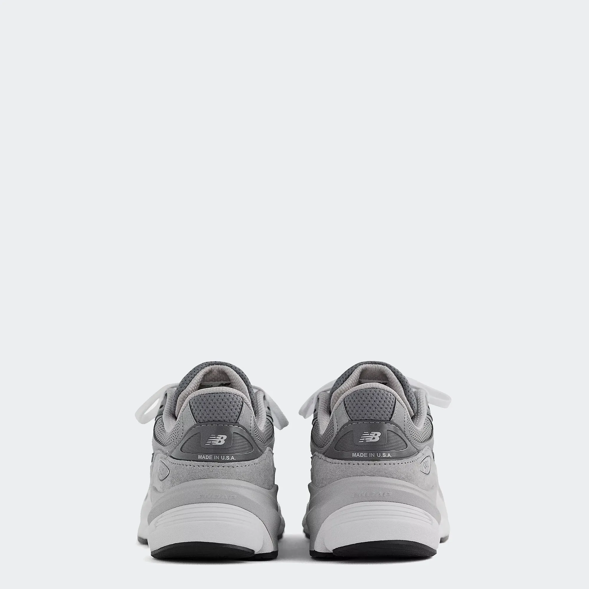 Women's New Balance Made in USA 990v6 Shoes Grey