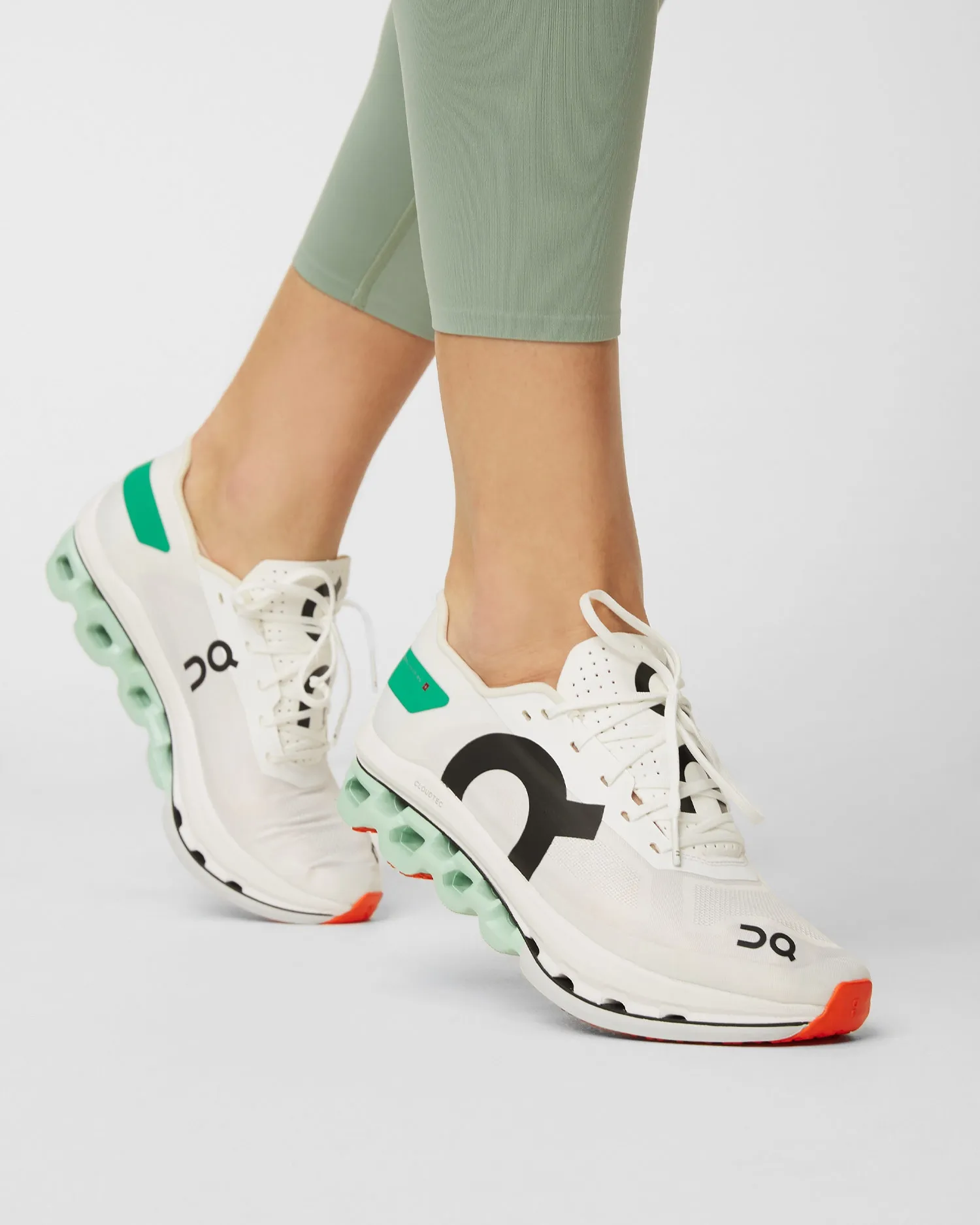 Women’s trainers On Running Cloudboom Echo 5798256-white-mint