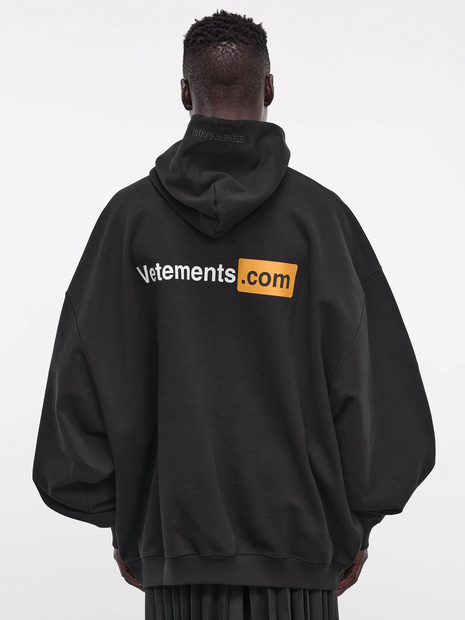 XXX Logo Hoodie (UA65HD310B-BLACK)